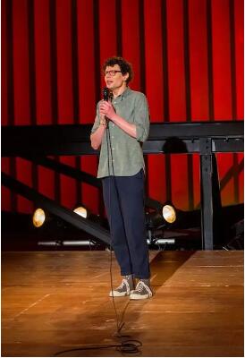 西蒙·阿姆斯特尔放飞